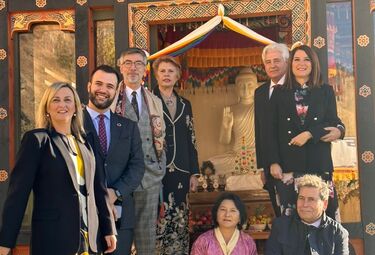 Blanca Martín asiste a firma de MoU entre Fundación Lumbini Garden y la de Monjas de Bután