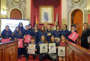 Ayuntamiento de Badajoz entrega los premios de los concursos contra la violencia de género