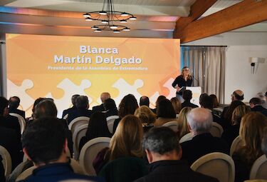Blanca Martín aboga por potenciar atención personal a la ciudadanía por las empresas