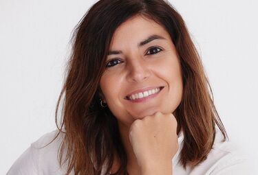 La psicóloga Rebeca Cáceres presenta en Badajoz un libro sobre bienestar y productividad 