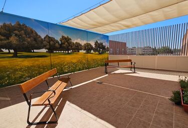 Unidad Psiquiatría del San Pedro Alcántara de Cáceres incorpora una terraza terapéutica