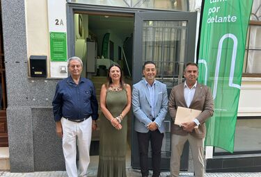 La AECC presenta su nueva delegación en Almendralejo 