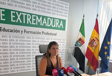 Extremadura actualiza instrucción que regula dispositivos móviles y digitales en centros