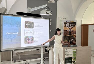 Investigadora de Cicytex presenta el desarrollo de su estudio sobre Fitóftora en Sudáfrica