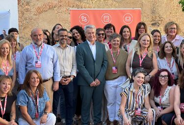 Unas 50 empresarias y emprendedoras participan en Olivenza en el primer Desayuno EME 