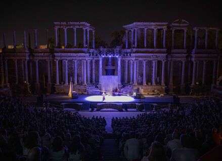 Festival Mérida y Cátedra Vargas Llosa convocan I Premio Internacional 'Odiseo y Penélope'