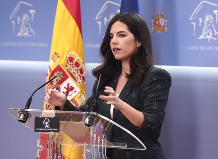 Vox replica a Feijo que lo antidemocrtico es pedir el voto a cambio de nada