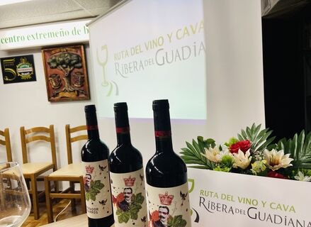 La Ruta del Vino y Cava Ribera del Guadiana presenta en Bilbao su oferta enoturstica