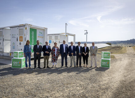 Iberdrola inaugura la mayor batera de almacenamiento energa de Espaa en Campo Arauelo