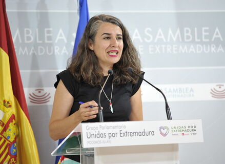 De Miguel Son PGEX para fardar y hacerse la foto no para mejorar la vida de extremeos