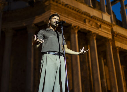 Pablo Alborn reinventa su gira en Teatro Romano de Mrida firmando una noche irrepetible