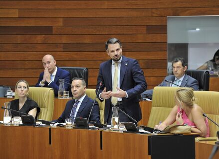 La Junta subraya que canalizar ayuda humanitaria a Venezuela con una asociacin 