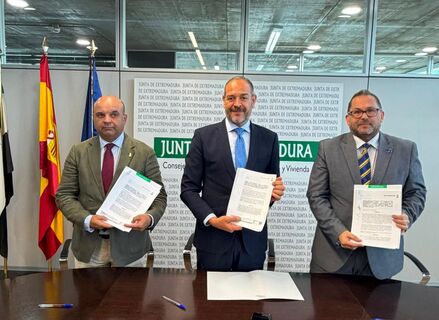 Junta y colegios Abogaca amplan asesoramiento jurdico a afectados por ocupacin ilegal