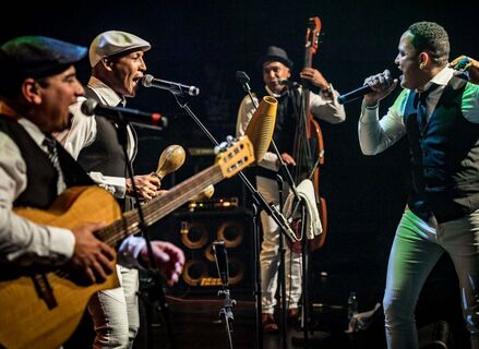Los Conciertos de Pedrilla en Cceres se despiden con el son cubano del Septeto Nabor