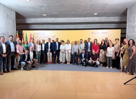 Diputaciones Cceres Badajoz y Barcelona reconocen vnculos histricos entre territorios