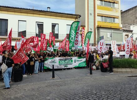 Empleados Admon Gral Junta claman en la calle el fin brecha salarial del 25 con Espaa