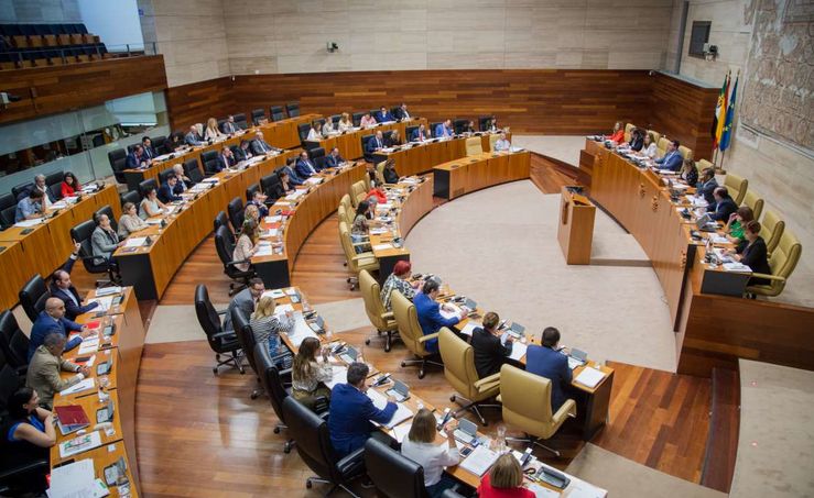 El Pleno de la Asamblea aprueba designacin de tres vocales de Junta Electoral Extremadura