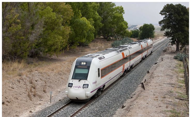 RENFE revisar los motores trenes circulan por Extremadura
