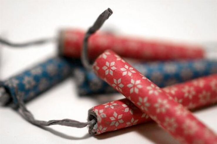 Badajoz prohíbe venta y suministro productos pirotécnicos en lugares sin licencia