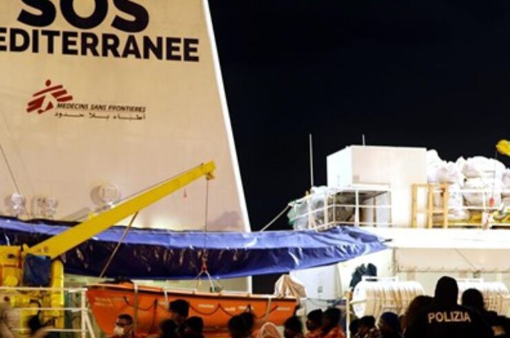 Extremadura se ofrece al Gobierno para colaborar en la acogida de migrantes del Aquarius