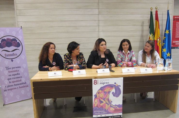 Nace la Federacin de Asociaciones de Mujeres Feministas de Extremadura