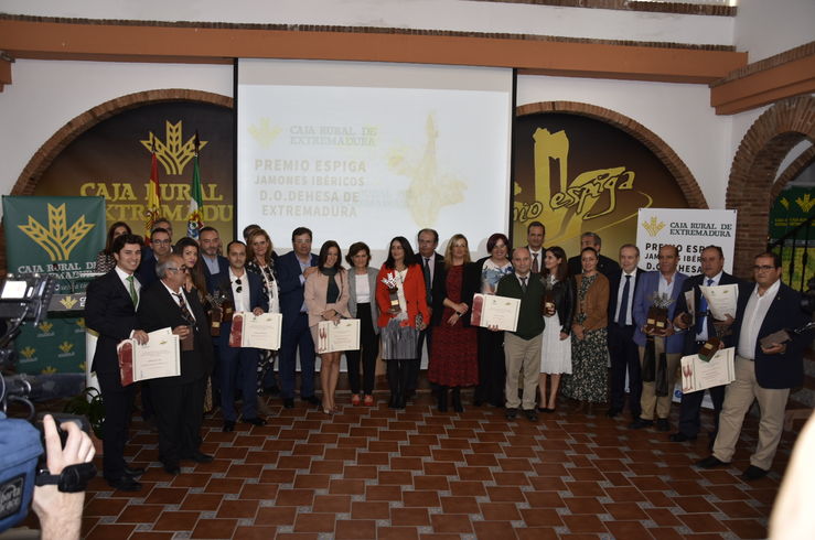 Lpez Morenas y Sierra Extremea Premios Espiga al mejor Cava y Jamn Dehesa Extremadura