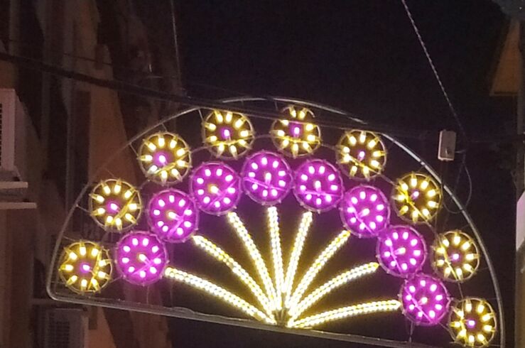 AA.VV. La Antigua de Mérida inicia campaña para el proyecto de las 'Luces de Navidad 2026'