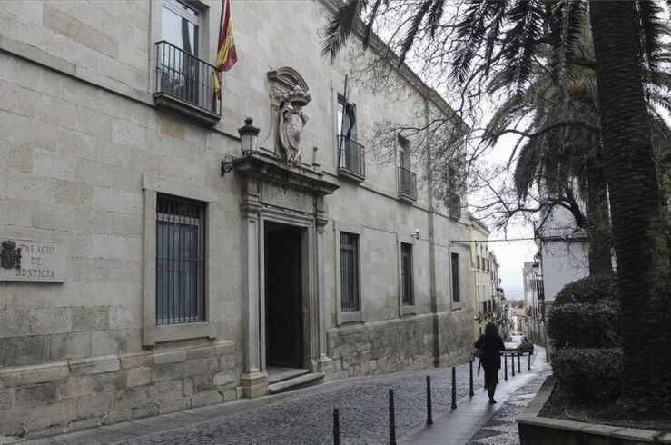TSJEx admite recurso contra reducción plazo para megacentro datos de Navalmoral de la Mata
