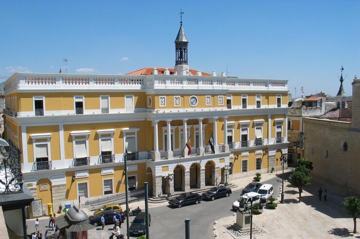 Ayuntamiento Badajoz destaca que el paro bajó un 5,7%, en 7 primeros meses del año