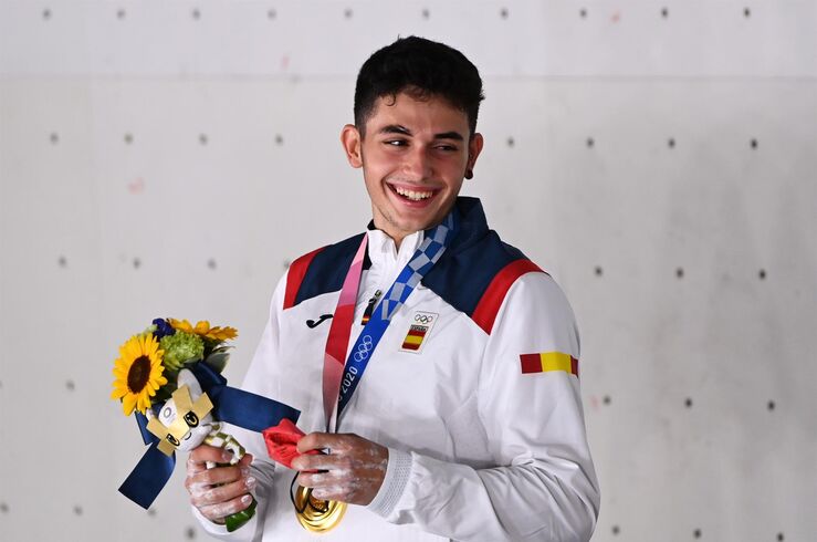 El extremeño Alberto Ginés se proclama campeón de Europa de escalada de dificultad