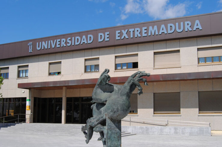 CSIF celebra conversión de 232 plazas de Profesorado Permanente Laboral en la UEX
