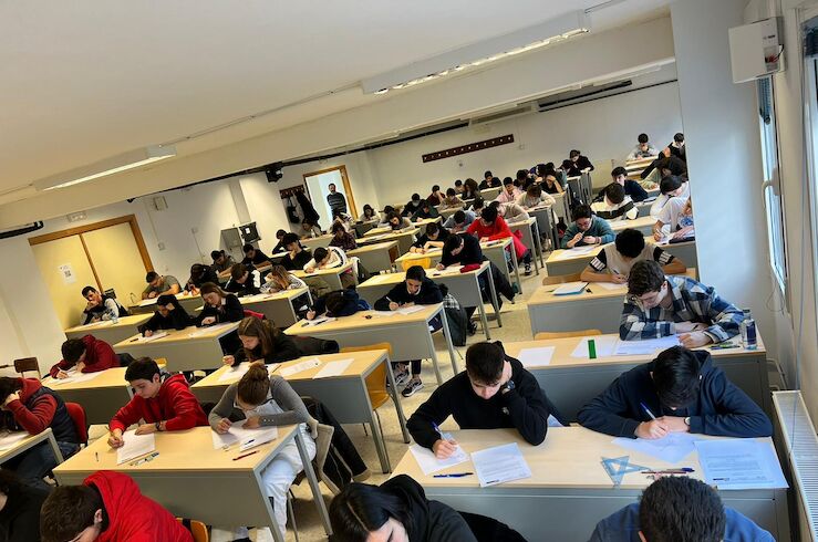 3.000 jóvenes participan en Olimpiadas de Economía Cierran la Ronda Escolar