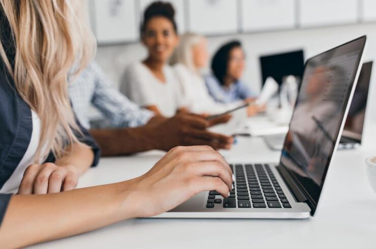 Las Oficinas Acelera Pyme de CREEX han facilitado asesoramiento digital gratuito a más de 