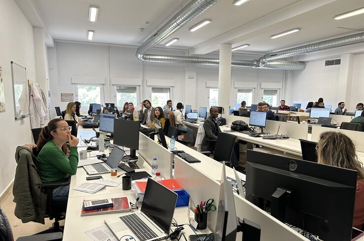 PGEx 2027 reservan 16,1 millones para la equiparación salarial de los empleados públicos