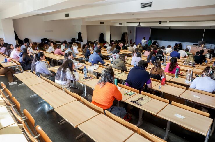 BOE publica la oferta de plazas de Formación Sanitaria Especializada para 2027, con 12.850