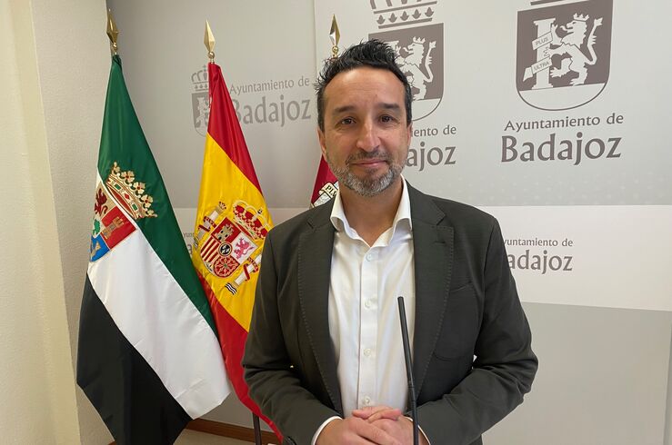 Ricardo Cabezas renuncia como concejal en el Ayuntamiento de Badajoz 