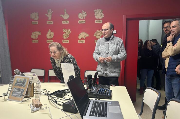 Vaquera destaca el avance de programas de innovación educativa en la escuela rural