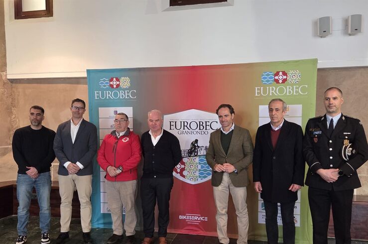 Más de 1.600 ciclistas disputarán la EuroBEC Granfondo entre Badajoz, Elvas y Campo Maior
