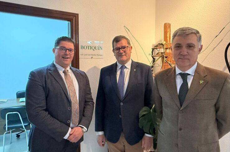 Colegio de Farmacéuticos de Cáceres subraya la reapertura del botiquín de Valdehúncar