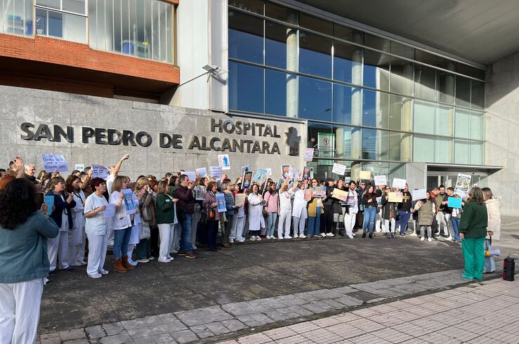 El colectivo de celadores extremeños plantea mejorar los procesos de acceso a la categoría