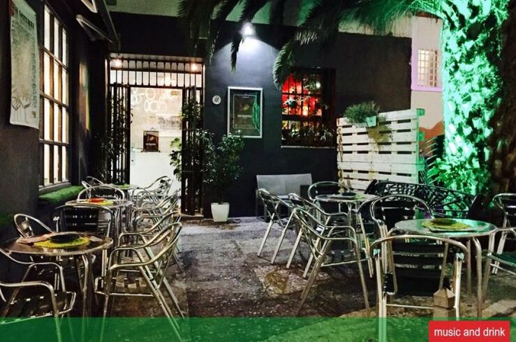 Bellearte de Cáceres programa actividad de micro abierto y concierto de música medieval