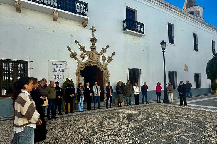 Extremadura guarda un minuto de silencio por las víctimas del terrorismo