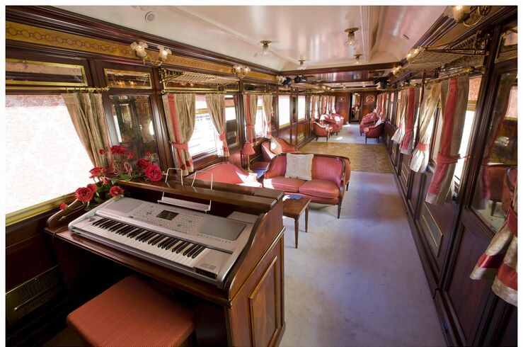 El tren Al Ándalus, con parada en Mérida y Cáceres, inicia su primera ruta Sevilla-Madrid