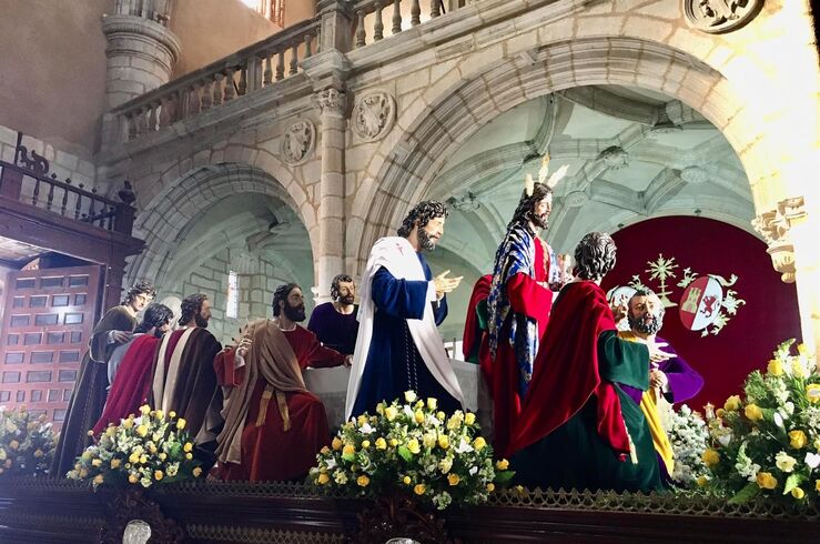 Más de 20 pasos desfilan este Jueves Santo en Cáceres desde la mañana y hasta la madrugada
