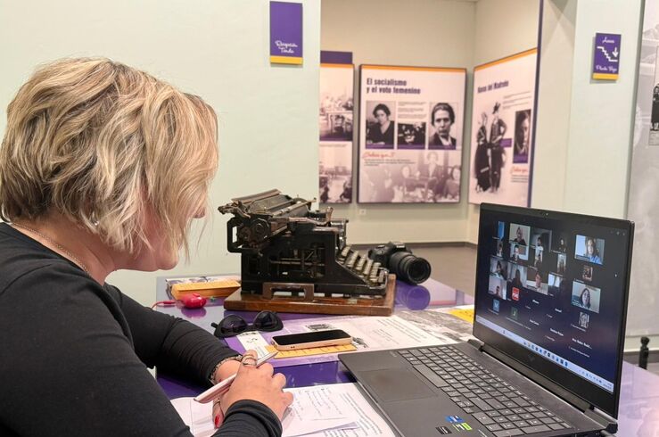 Soraya Vega ve a los jóvenes como protagonistas de los principales retos de Extremadura