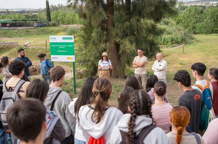 Alumnos de Historia de la UEx visitan las excavaciones de la Huerta de Otero en Mérida