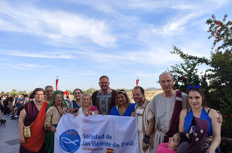 La Sociedad de San Vicente Paúl participa en el Recorrido del Fuego de Emerita Lvdica
