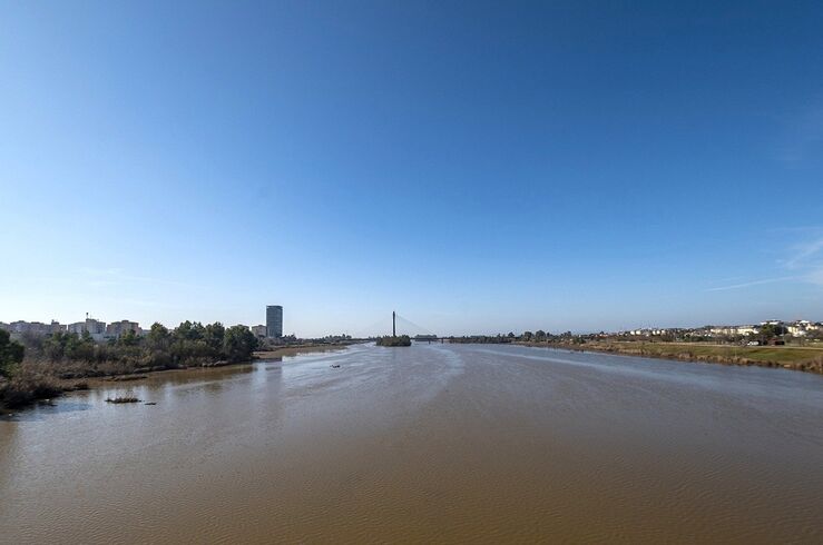 Confederación del Guadiana cierra compuertas del azud de La Granadilla en Badajoz