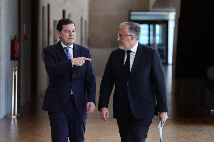 Los pactos de PP y Vox en CyL, Extremadura y Aragón coinciden en su núcleo ideológico