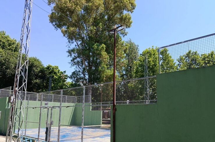Reabren pistas pádel del polideportivo municipal de Coria tras reparar daños por borrascas